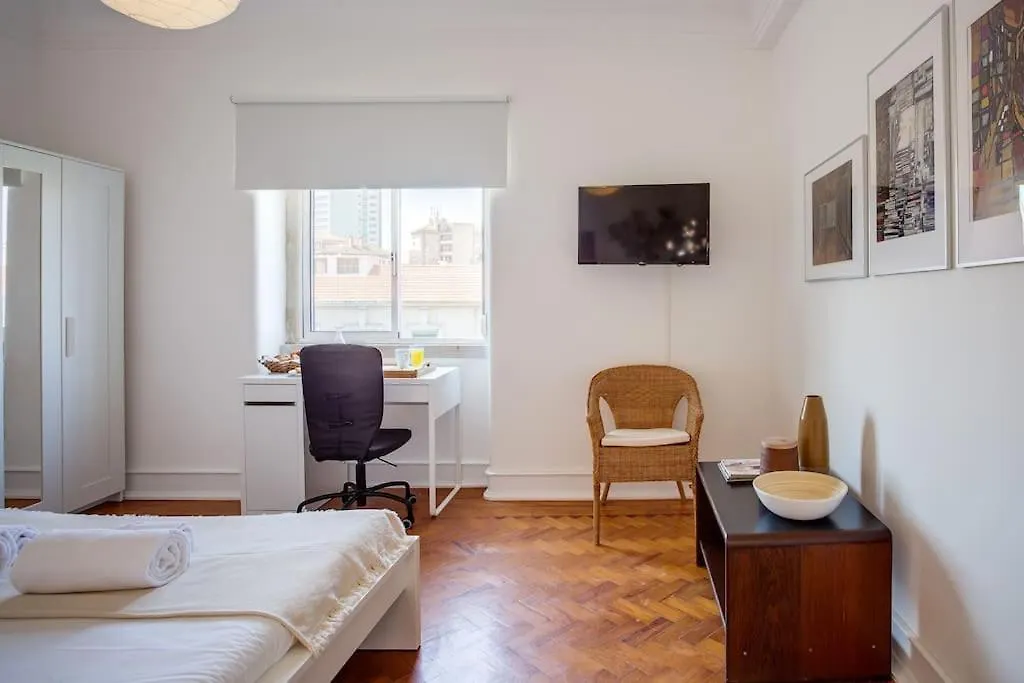 Spacious Tailor Made Flat In Areeiro Lisbon Portugal