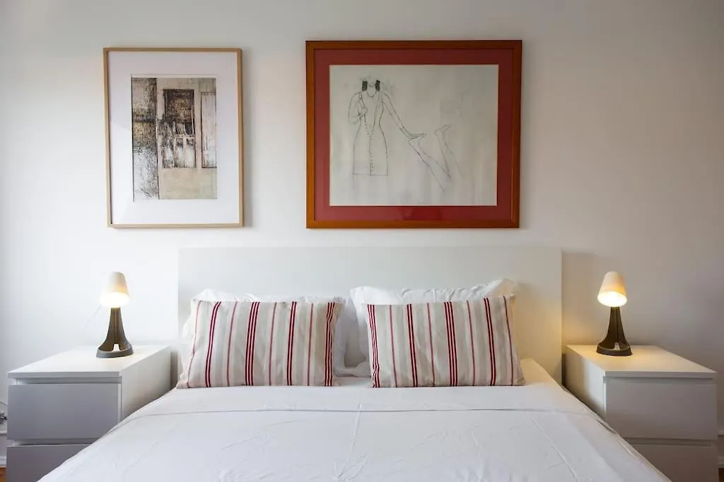 Spacious Tailor Made Flat In Areeiro Lisbon 0*,